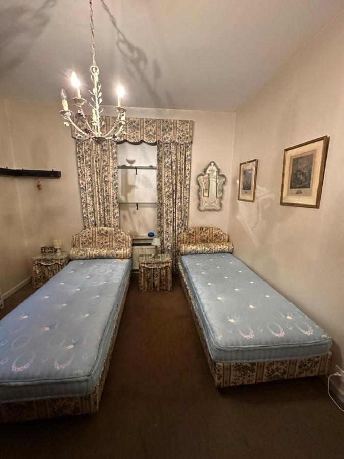 House Of Tanya Bed & Breakfast Brüksel Dış mekan fotoğraf